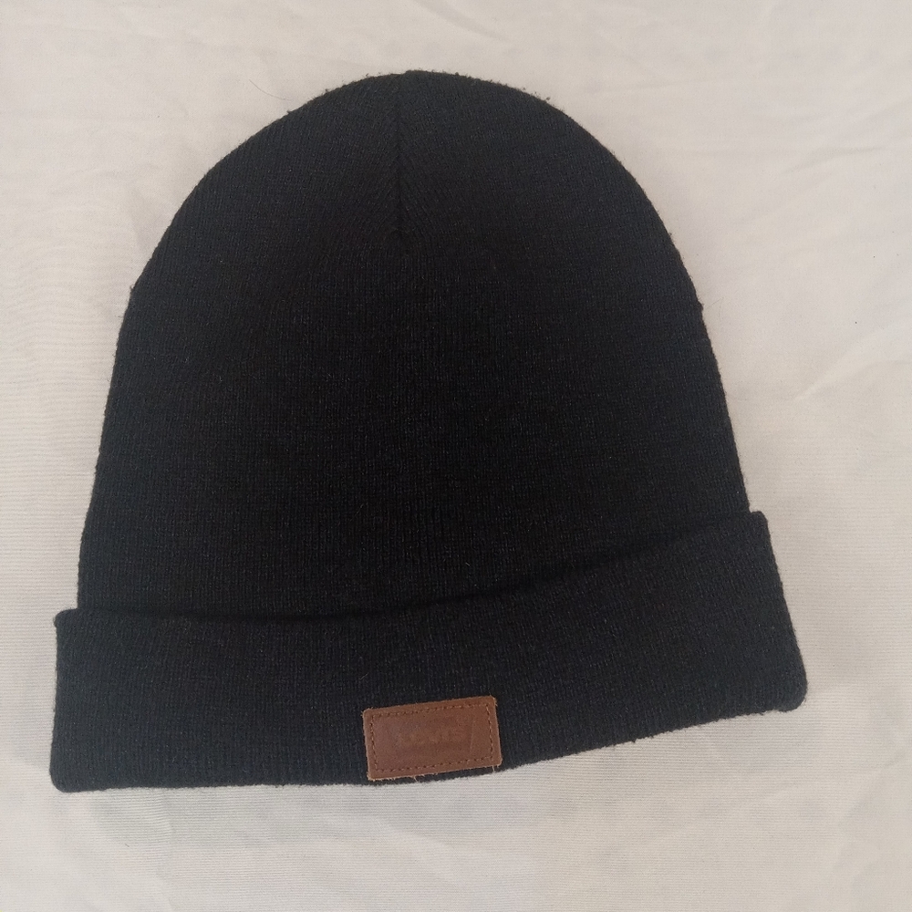 Levi's Black Knit Beanie with Tan Patch One Size